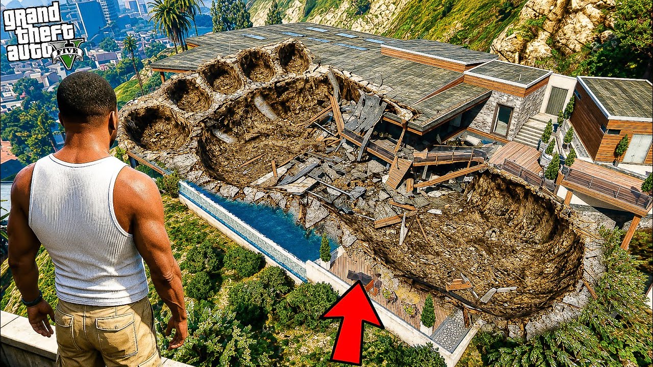 Franklin’s House COLLAPSED After a Giant Mysterious Footprint | GTA 5 | Dhanu Dino