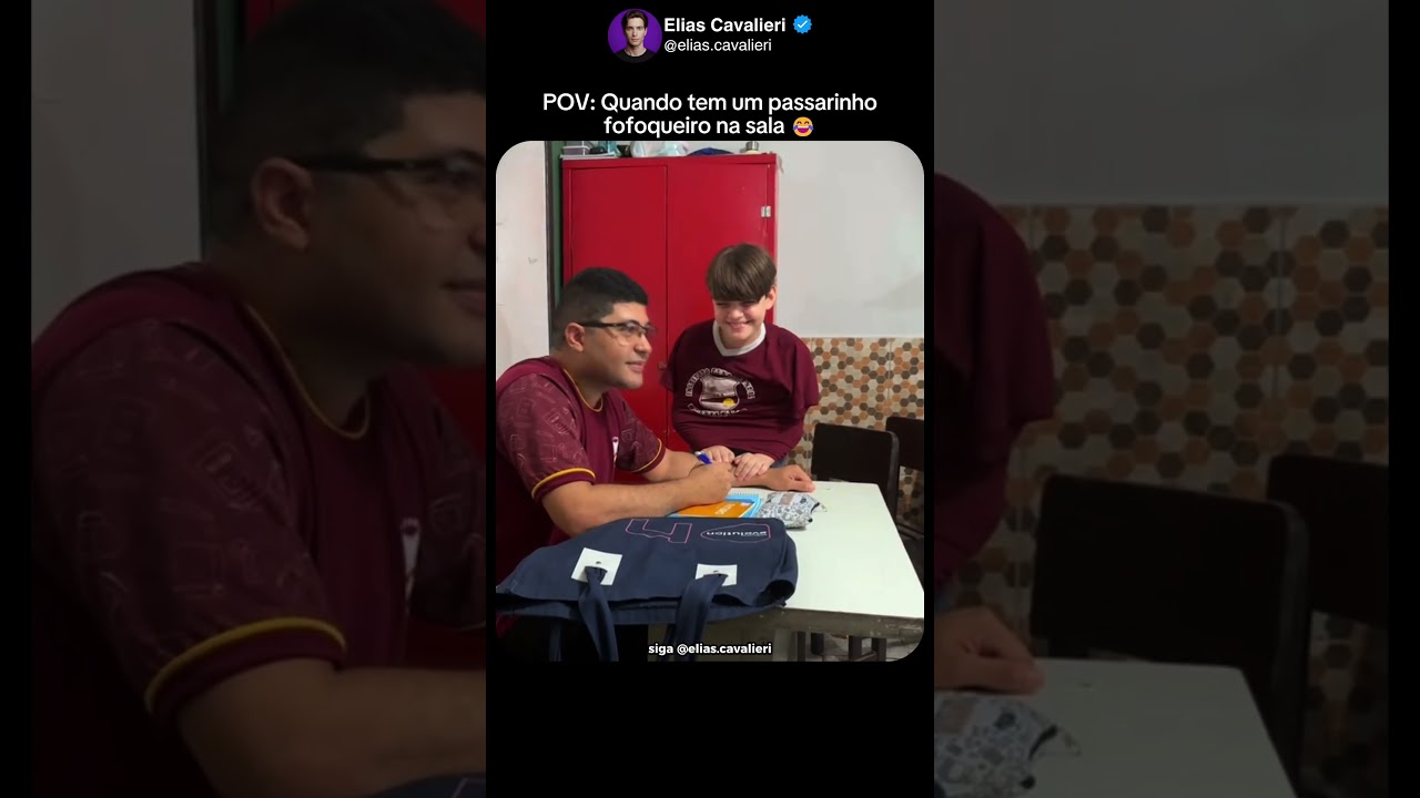 Passarinho se lascou bonito😂