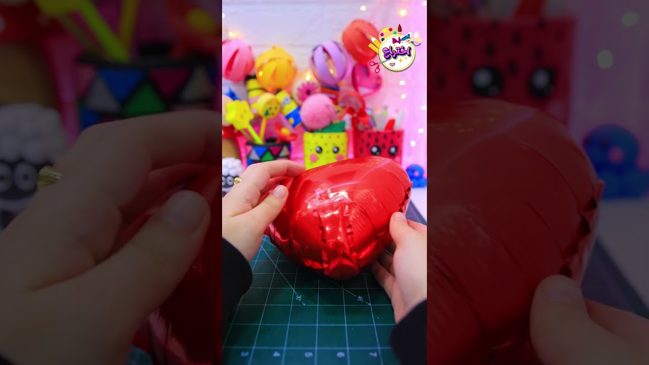 ورده من البلونات جديده  شكلها يجنن 💕  #اختراع #Shorts# #diy #recycling #craft #art #ideas #fwp