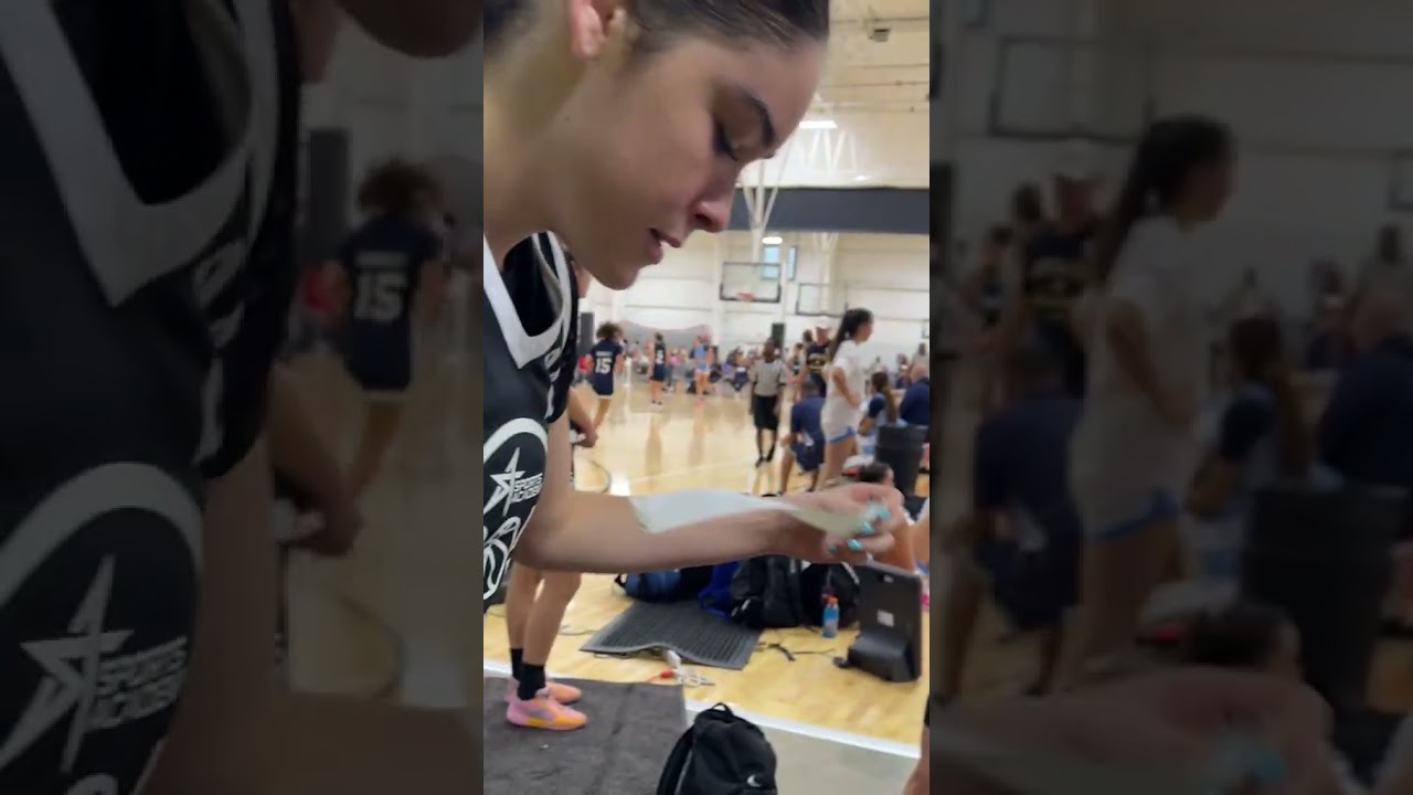 When your teammate loses the jersey. #athlete #volleyball #sports #usavolleyball