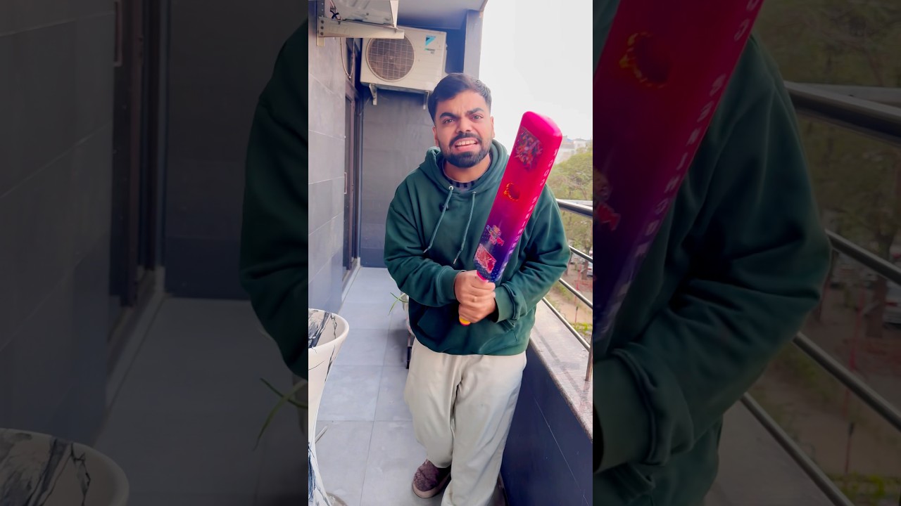 Gaurav ko mili bat ball wali pichkari #gauravaroravlogs #youtubeshorts #shorts