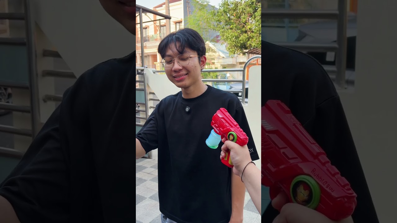 Pistol mainan abang cuman pistol bubble