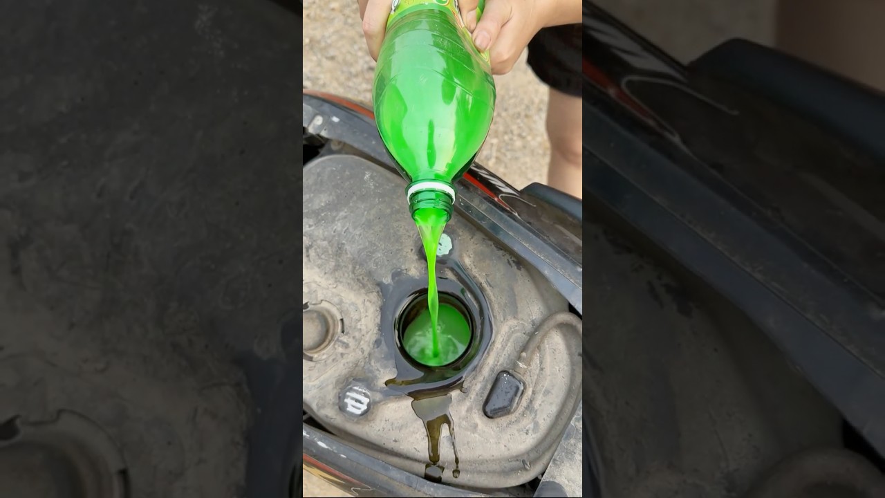 Đổ Nước Ngọt Vào Xe Máy - Ý Tưởng Độc Đáo Của Cô Gái #funny #shorts #vuinhon