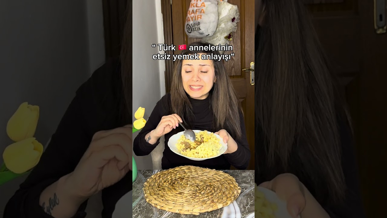 Annemin etsiz dediği yemek 😅 takip edin birlikte gülelim ❤️ #shorts #youtuber #mizah #kesfet #f
