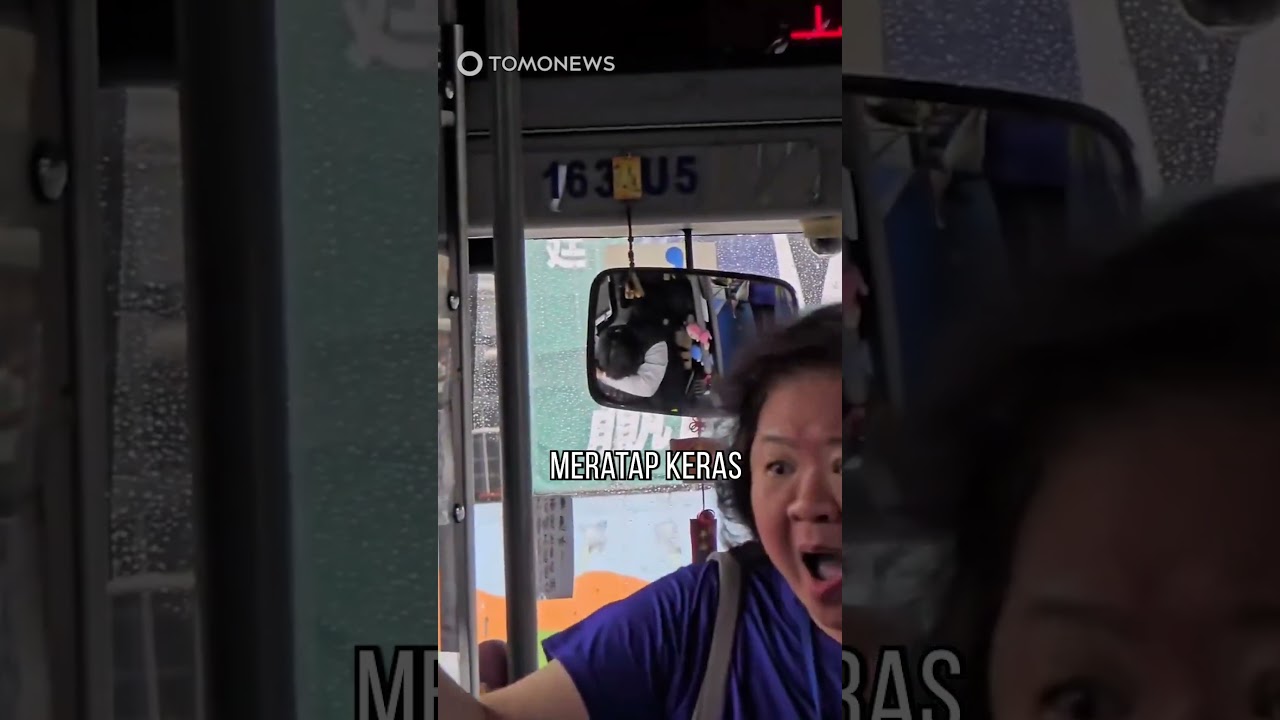Supir Bus Menangis Dibentak Penumpang Gara-Gara Halte Terlewat #shorts