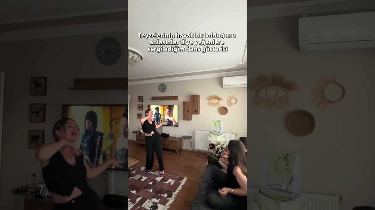 Havalı teyze olarak sergilediğim dans gösterisi