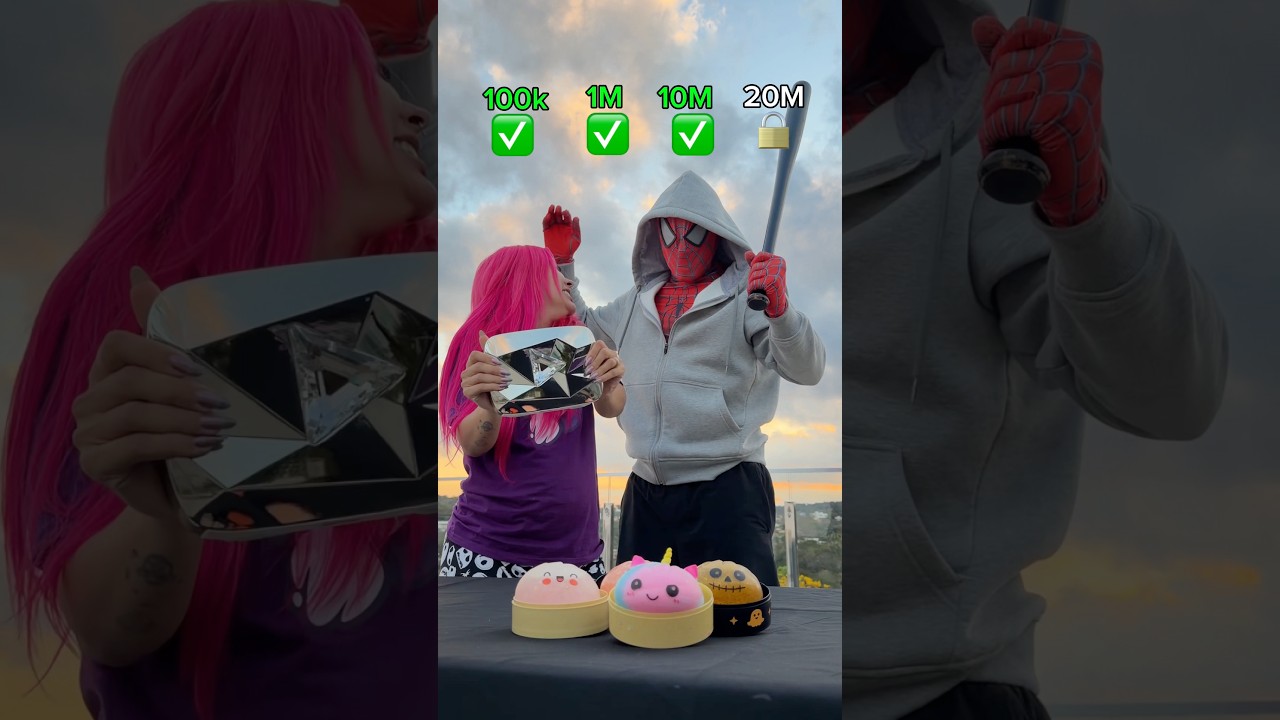 QUEM É ESSE CARA DESTRUINDO MEUS SQUISHY ?