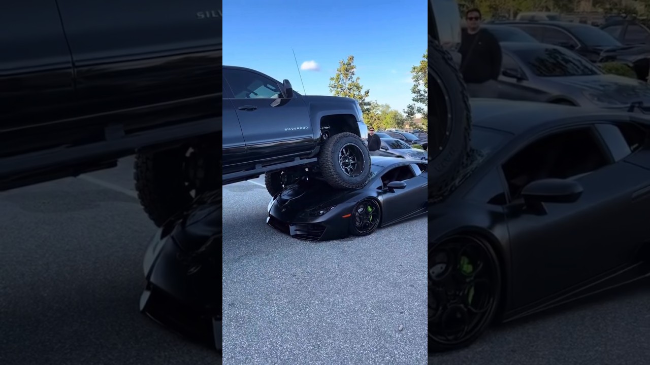 حادث شاحنة فوق Lamborghini
