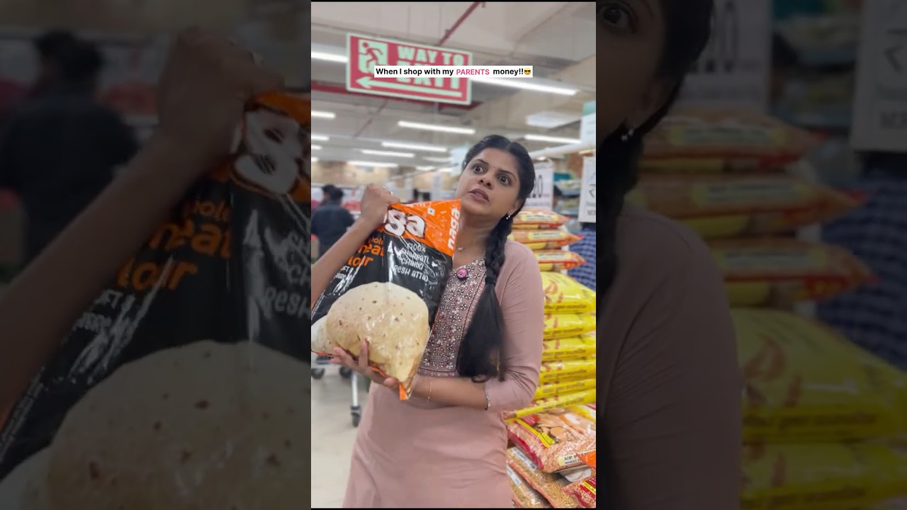 Parents Shopping Alaparaigal 🤣| Wait for it | Share with your friends 😂 #shorts #jennimj #ytshorts