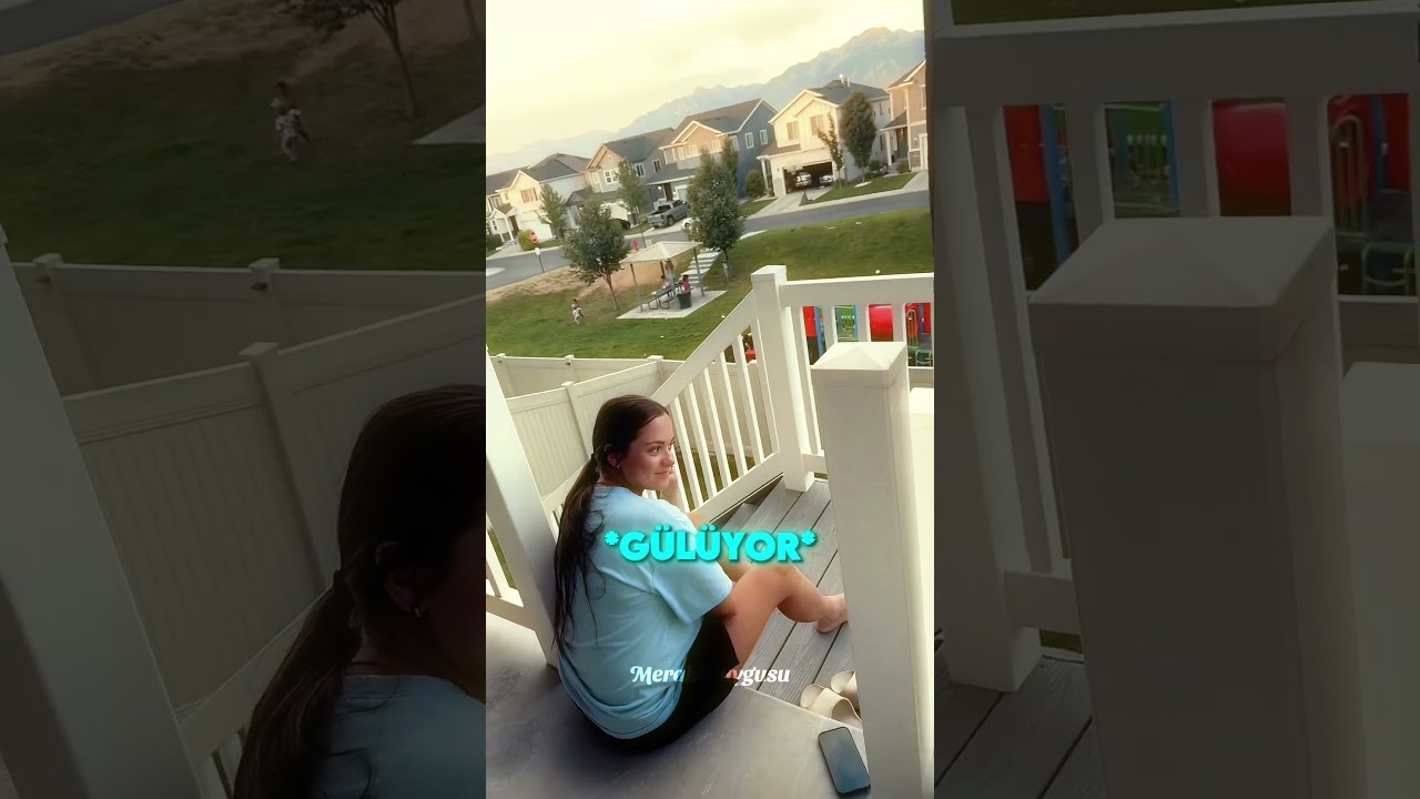 Yeğenini Kendi Tarafına Çekti 😂