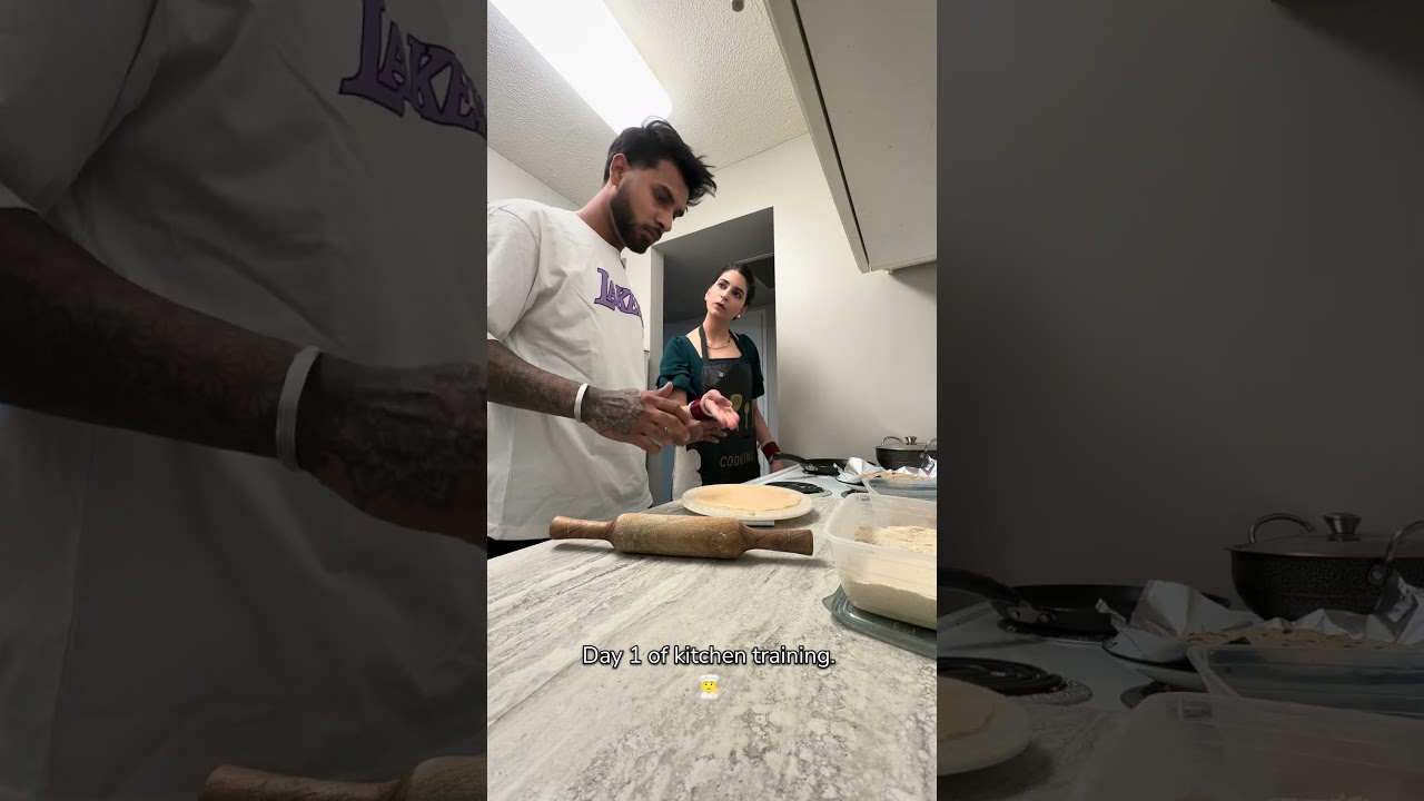 Beginner 😕  #couple #kitchen #shorts #shortsfeed #muskan__abhi