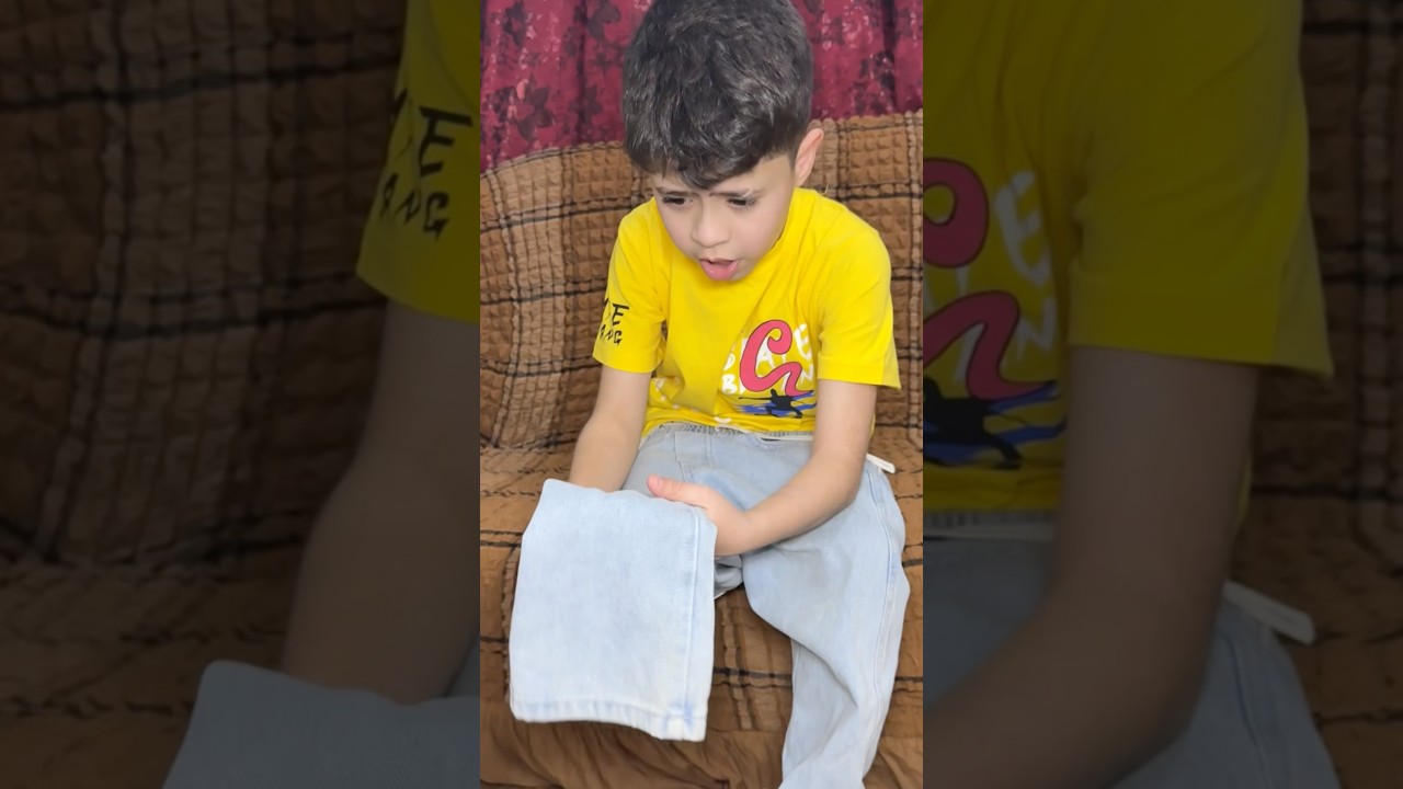 بلونه بعده ما صاحي من النوم 🛌😂