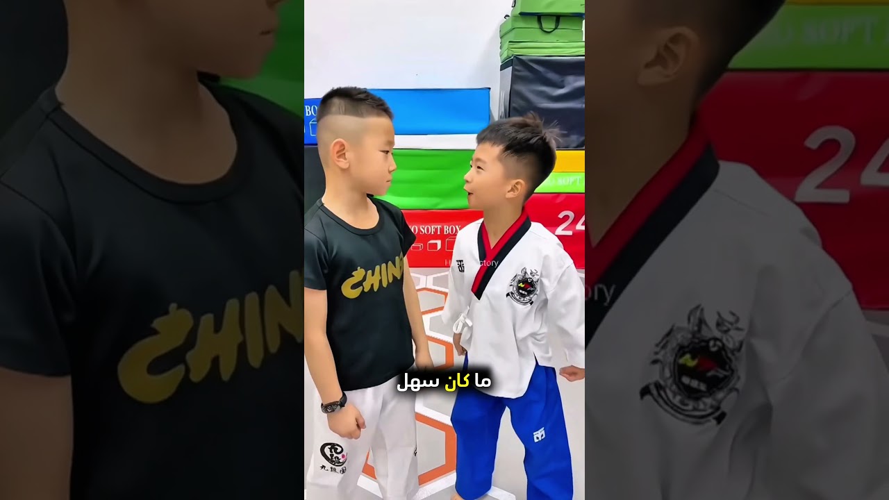 الولد يلعب مع ابوه بالصالة بطريقة غريبة! ❤️