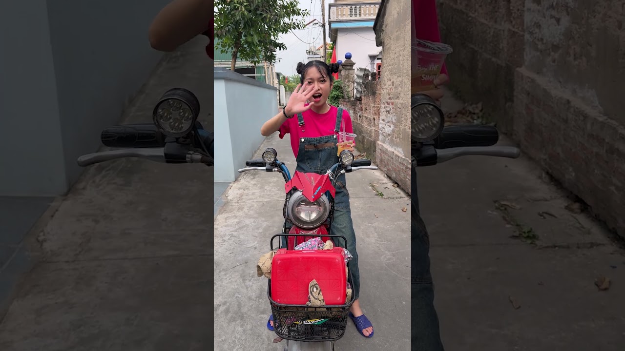 Thiết bị không thể thiếu dành cho xe máy 01😭🤑 #funny #automobile