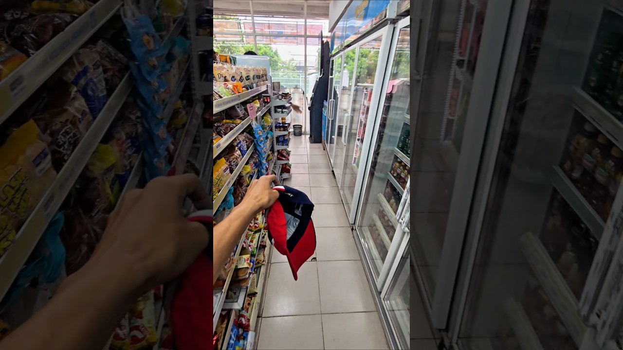 si mas indomaret aneh kaya hantu 😫😫