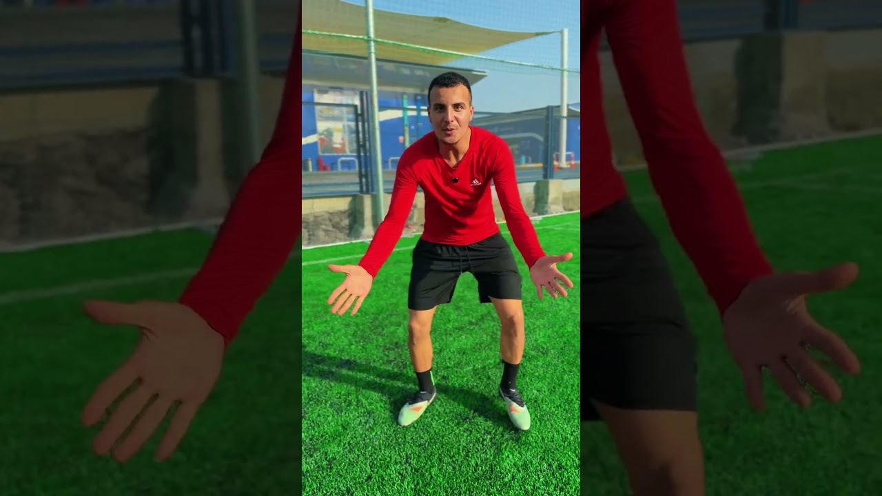 ⁨ لما تستلم الكورة وكل الفريق يبقى عنده رأي مختلف ⚽️😅#shorts #odey_amin #كرة_القدم