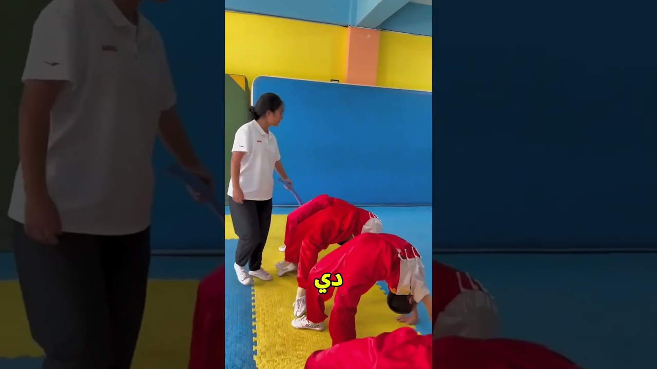 مدرسة ولا حلبة مصارعة؟ 😳