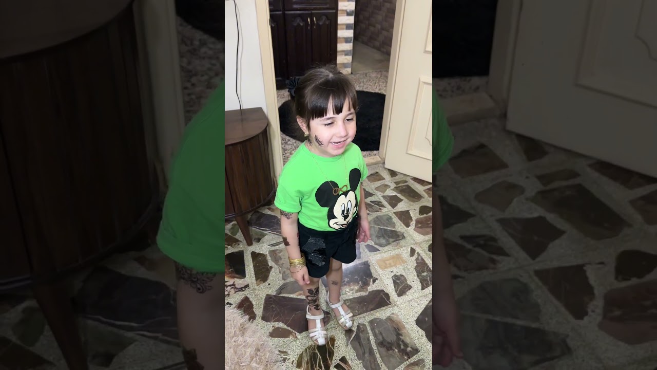 ‏أهلين خويي وخلود وغفران بجسم تاتو:😱