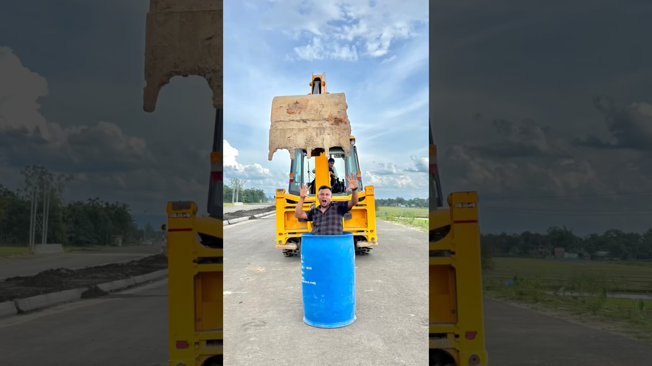 Jcb Crash Video Jcb Ne Dhakka Laga Diya ￼￼ Neela drum Par Deko Kiya Hua🚜￼