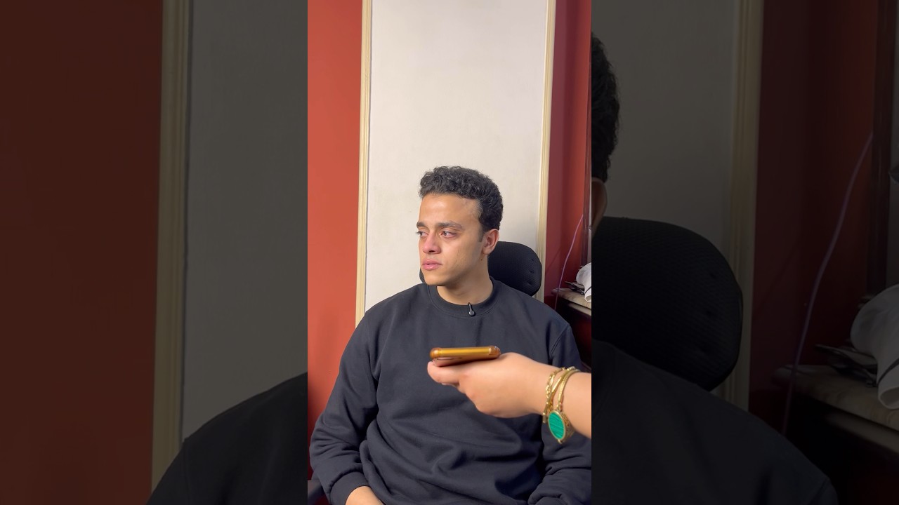 لما امك توريك فيديو بيضحك :