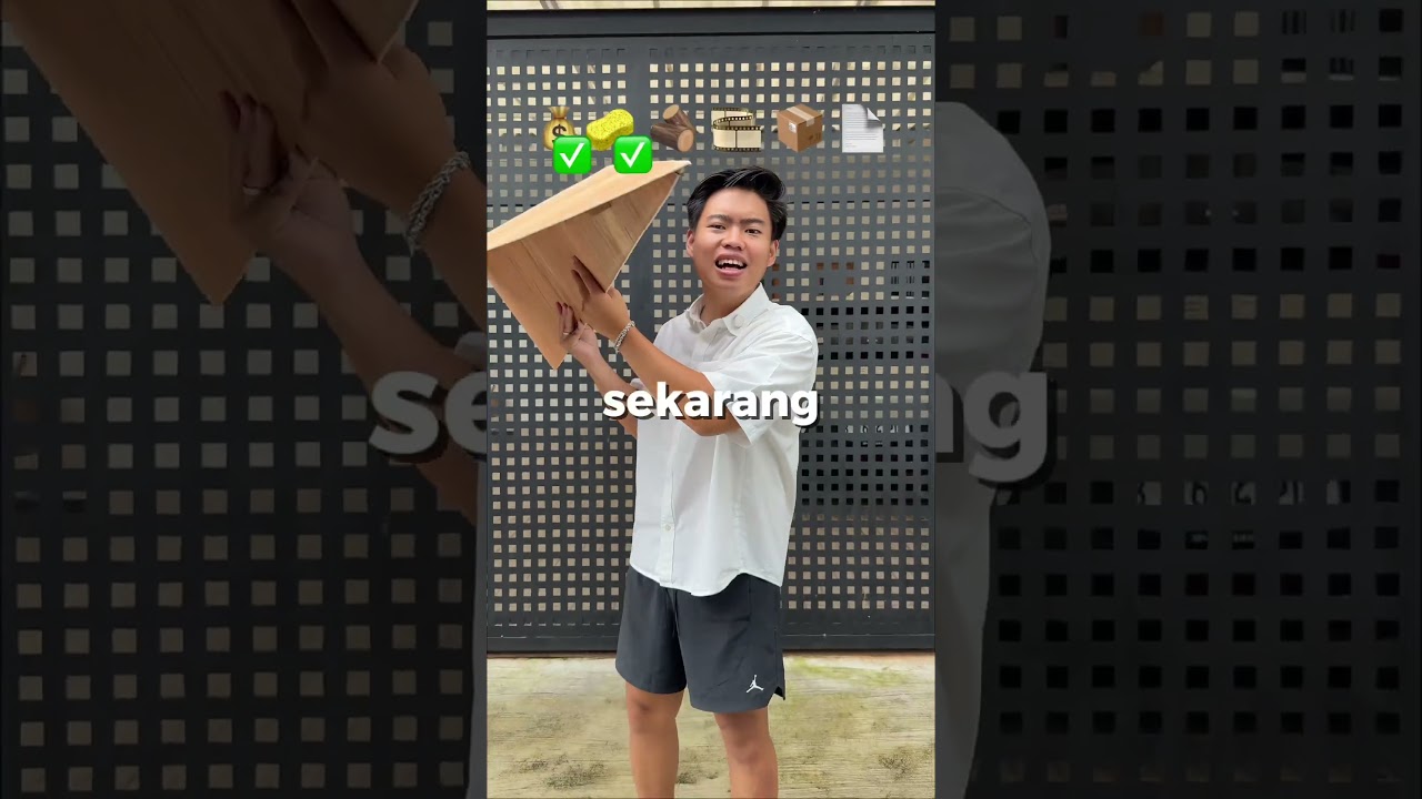 paling jauh pesawat kertas dari apa ya??