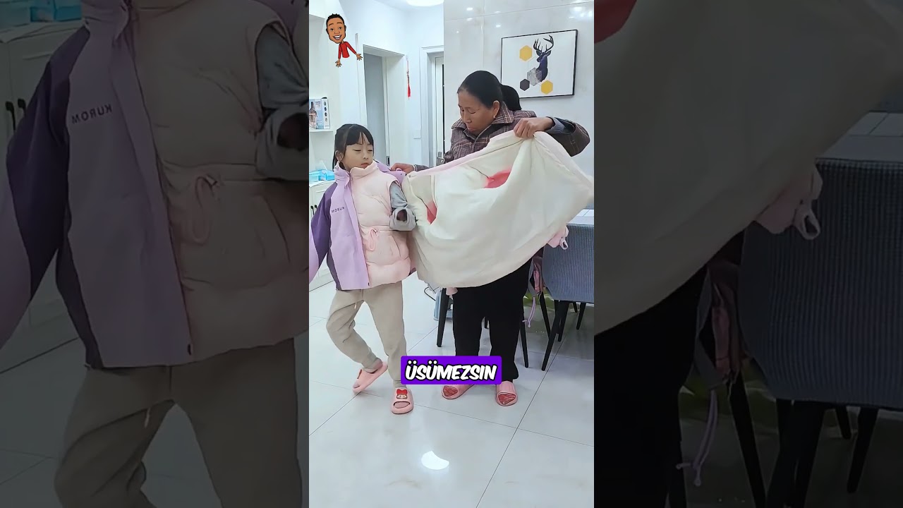 Okula Giderken ANNEM! 🥶🤣