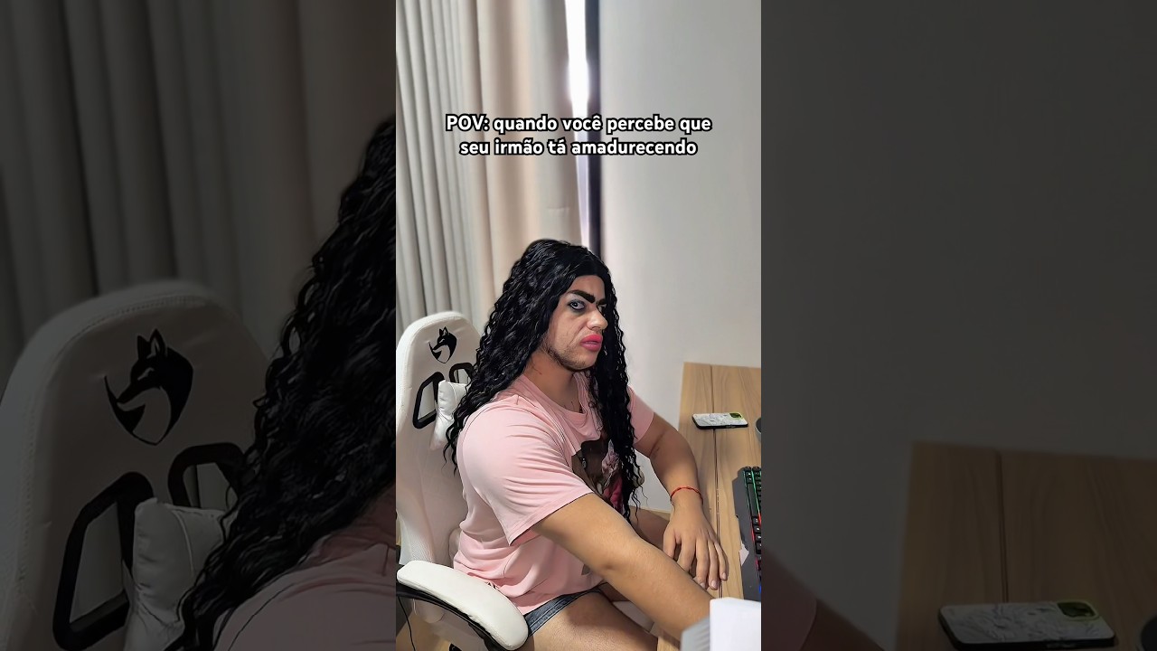 É muito estranho KKKKKKKKKKKK