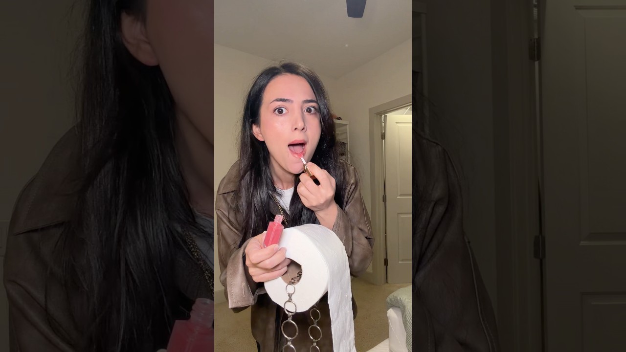 Herkes işini gücünü bırakıp yeni çantamıza baksın ahhdjsjs Nasıl ama çok kullanışlı değil mi? 🤣