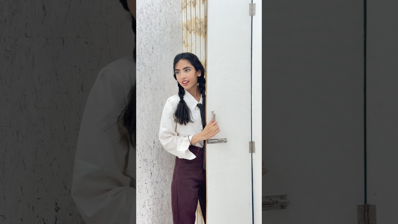 What is in the door??🚪😱😳|Simran Makhija| #shorts #school #schoollife #comedy #funny #sad #love