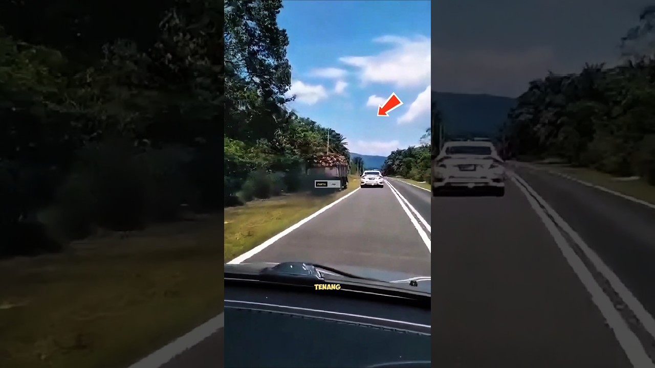 Truk Sawit Buat Mobil Polisi Tak Berdaya.⁉️#shorts