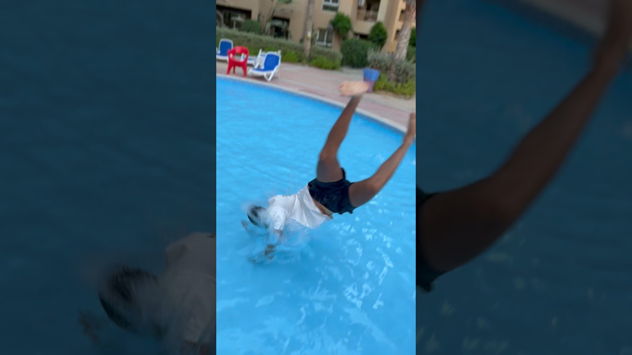 اشتغلت منقذ المسبح😂😱💦