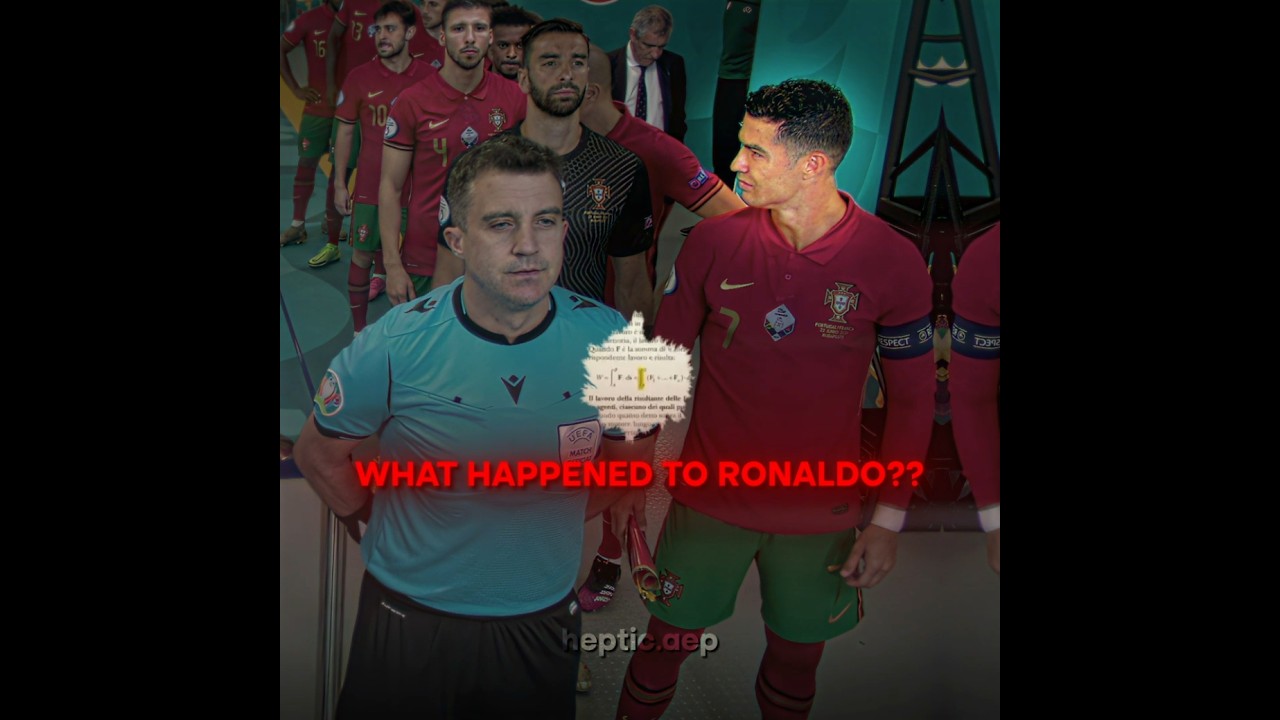 Did Ronaldo Glitch Out??!! 😨🤯