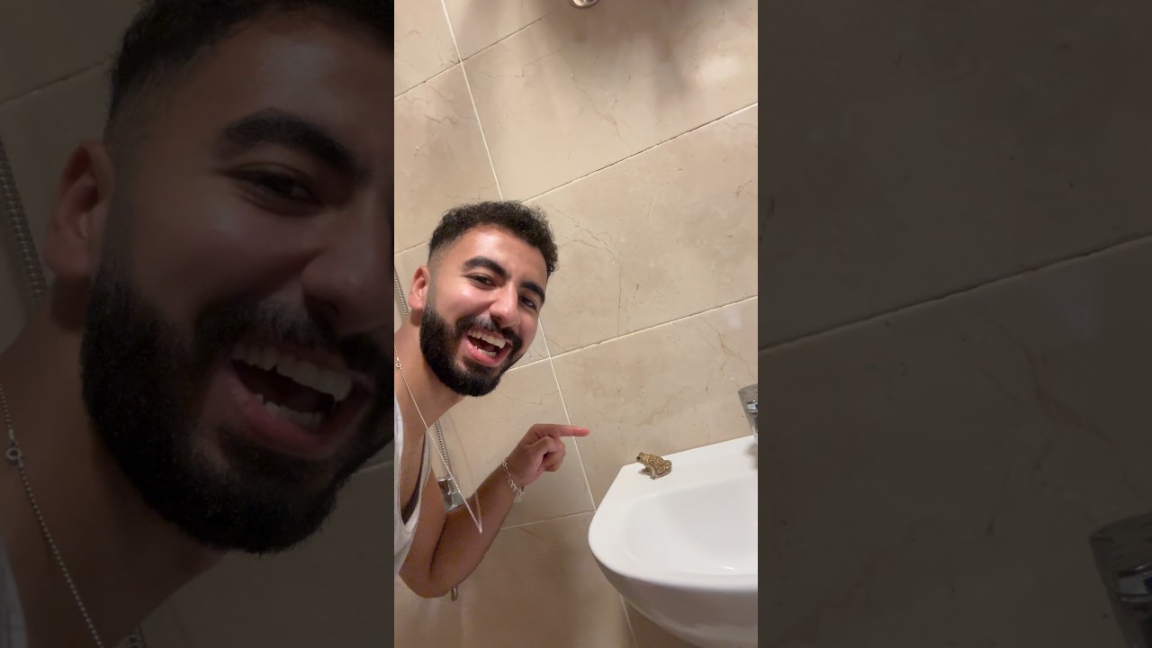 ضفدع في الحمام ؟!🐸🚽😂 #عبدالرحمن_الدسوقي