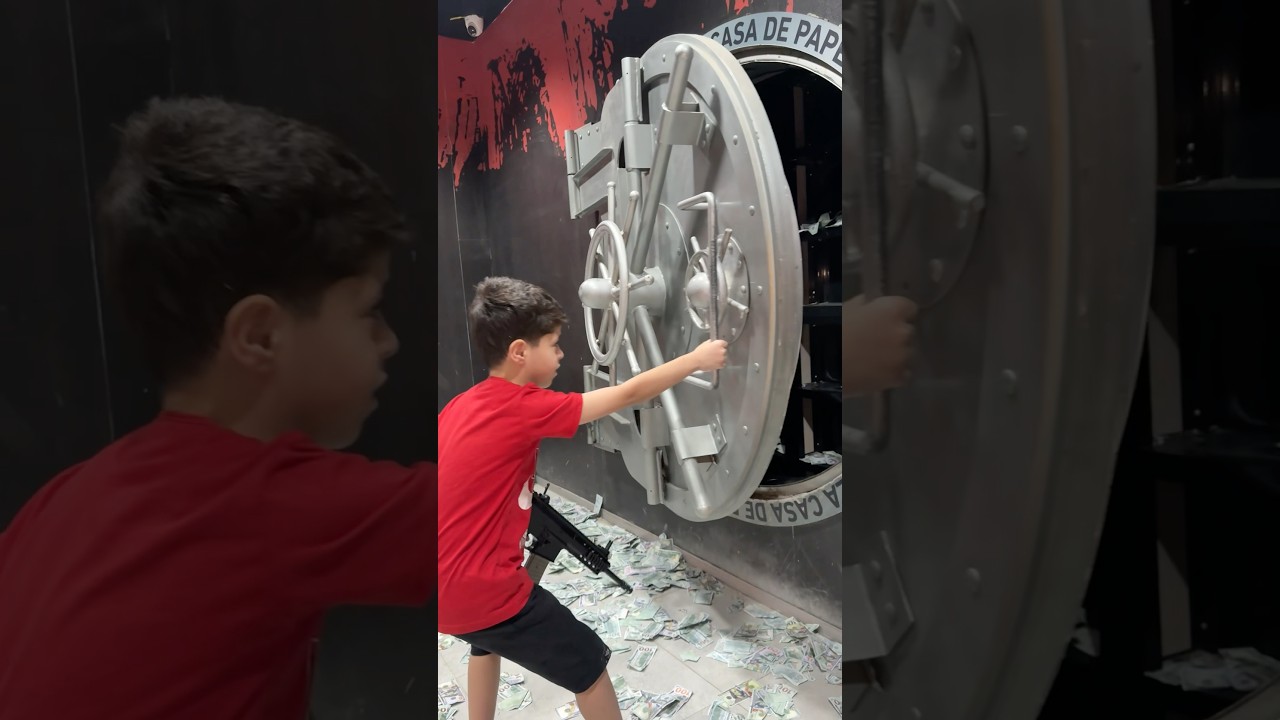 بلونه سرق فلوس البنك 🏦💁‍♂️