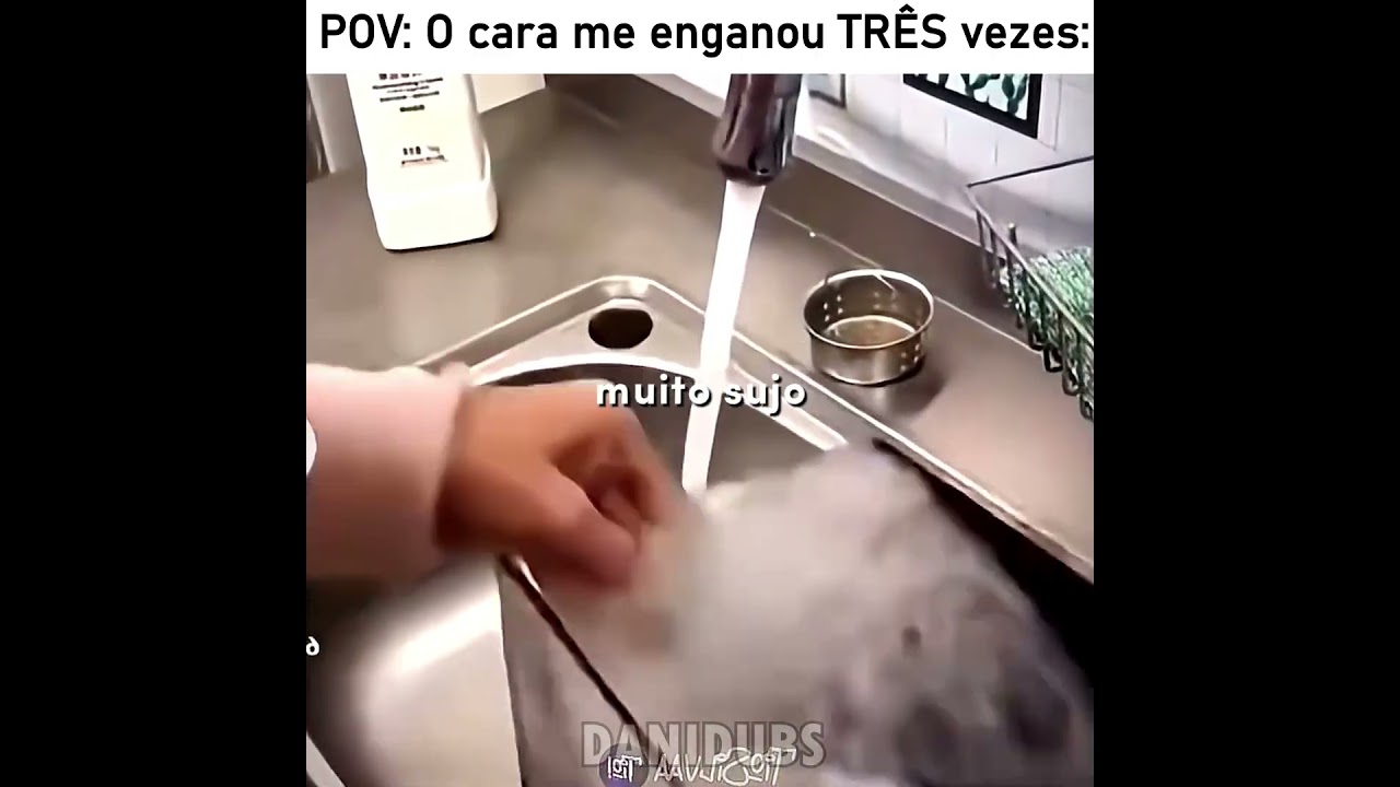 Os peixes devem ter se assustado 😅 #edit #fyp #humor #animals