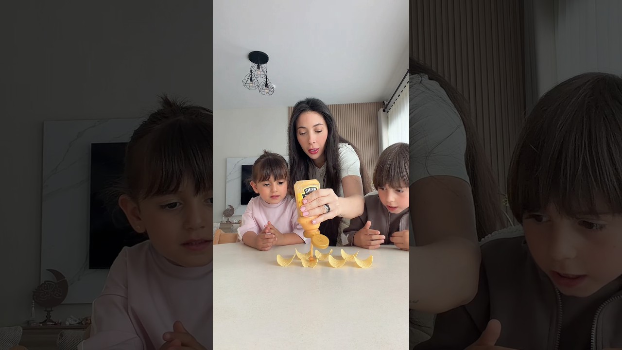 مين اكل ال cheese؟😄 #youtubeshorts #familycomedy #funny