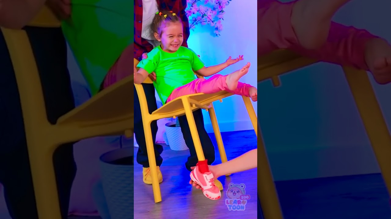 😲 Wait a Second! Whose Legs Are These?! 😂 #SmartKids #Kids #Shorts
