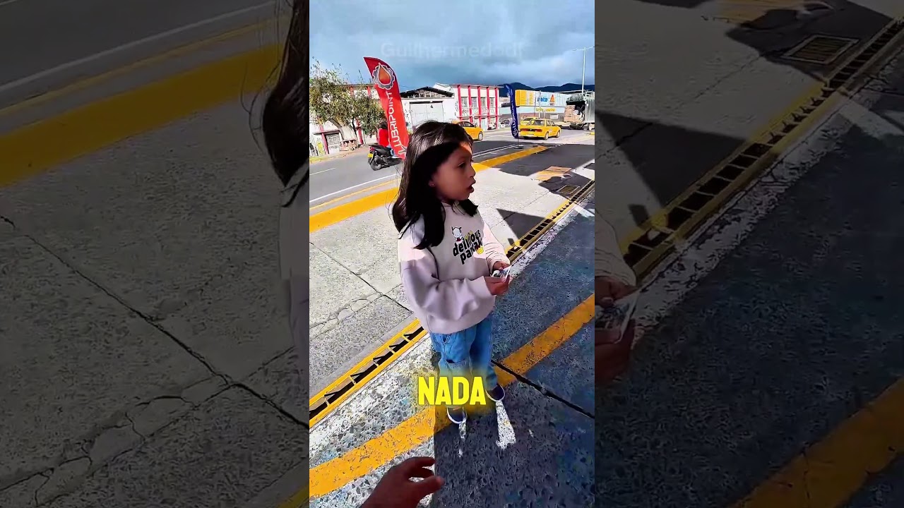 Ela Desceu Do Carro Para Conhecer O Motociclista E Foi Esquecida No Posto.