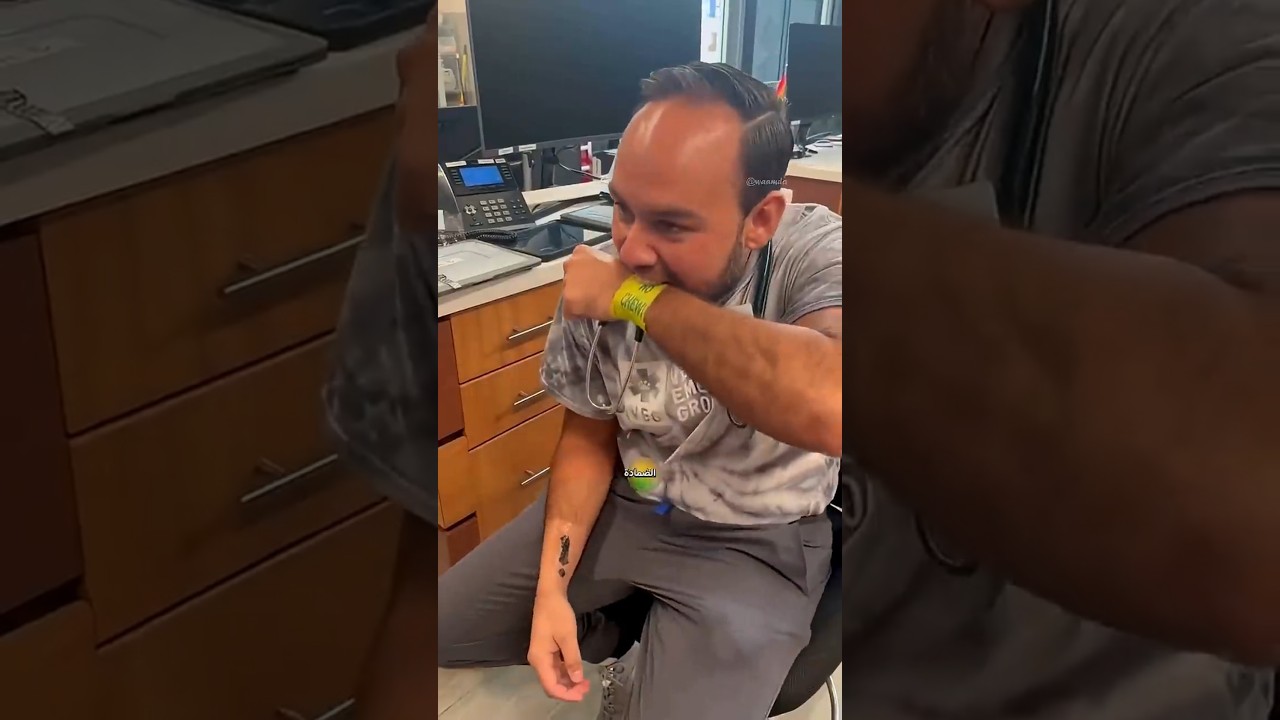لماذا يلعق الأطباء هذه الضمادة؟ 🤢