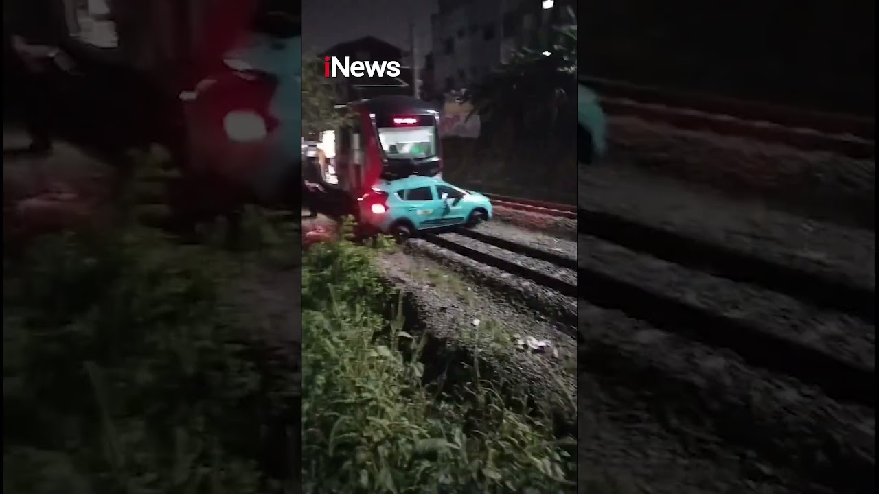 Detik Detik KRL Diseruduk Kereta Jarak Jauh di Stasiun Bekasi Timur