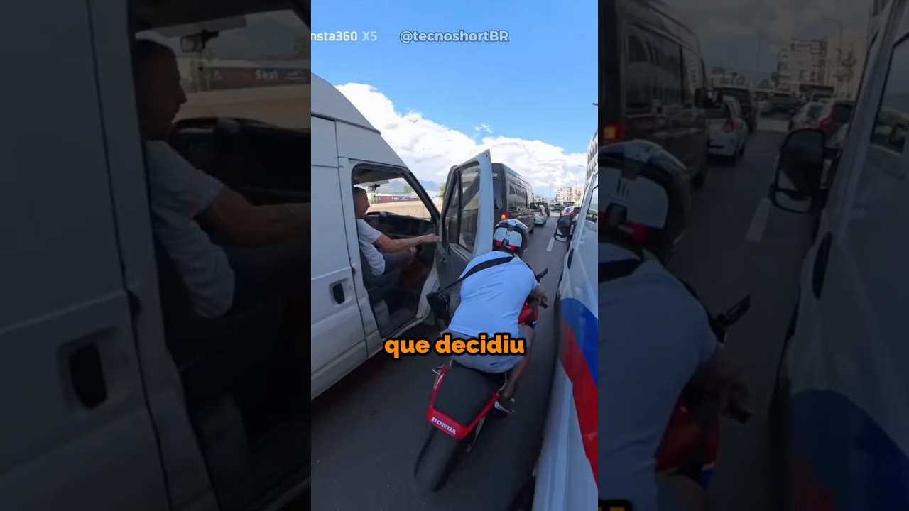Esse motoca levou um sacode daqueles bem no meio do corredor 😮😱