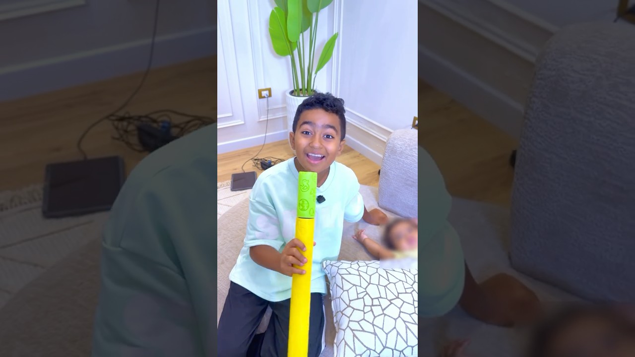 تحدي الغناء مع ادم واياد 😂😂مين مستني الاغنيه الجديده (خدناها جري)🔥