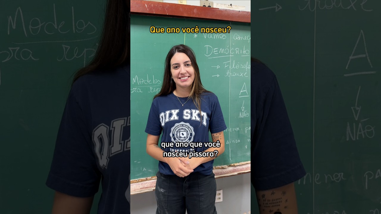 Em que ano você nasceu? 👀 Achei injusto 😂 #professora #escola #alunos #humor #trend #memes #shorts
