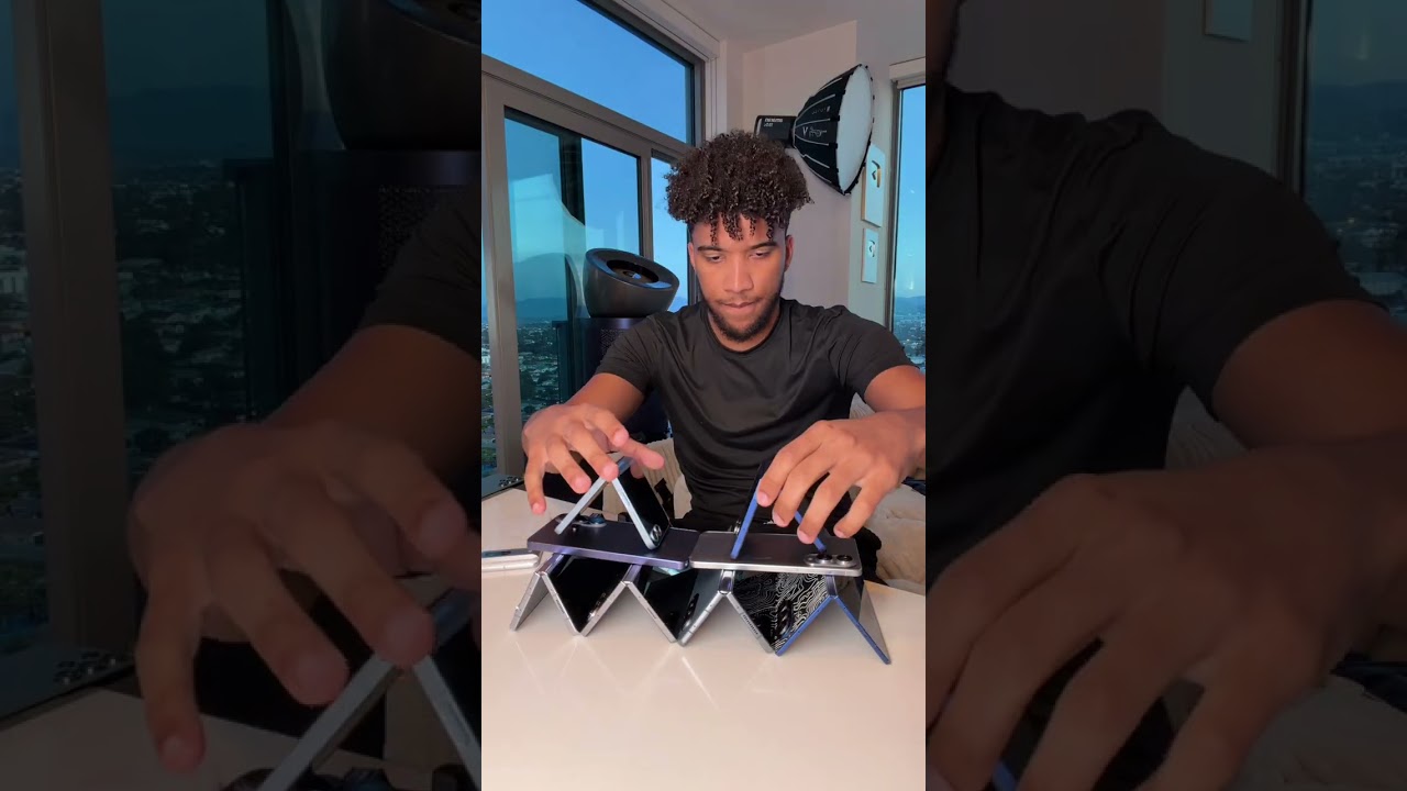 Smartphone house of cards.. #carterpcs #tech #smartphone #iphone #android