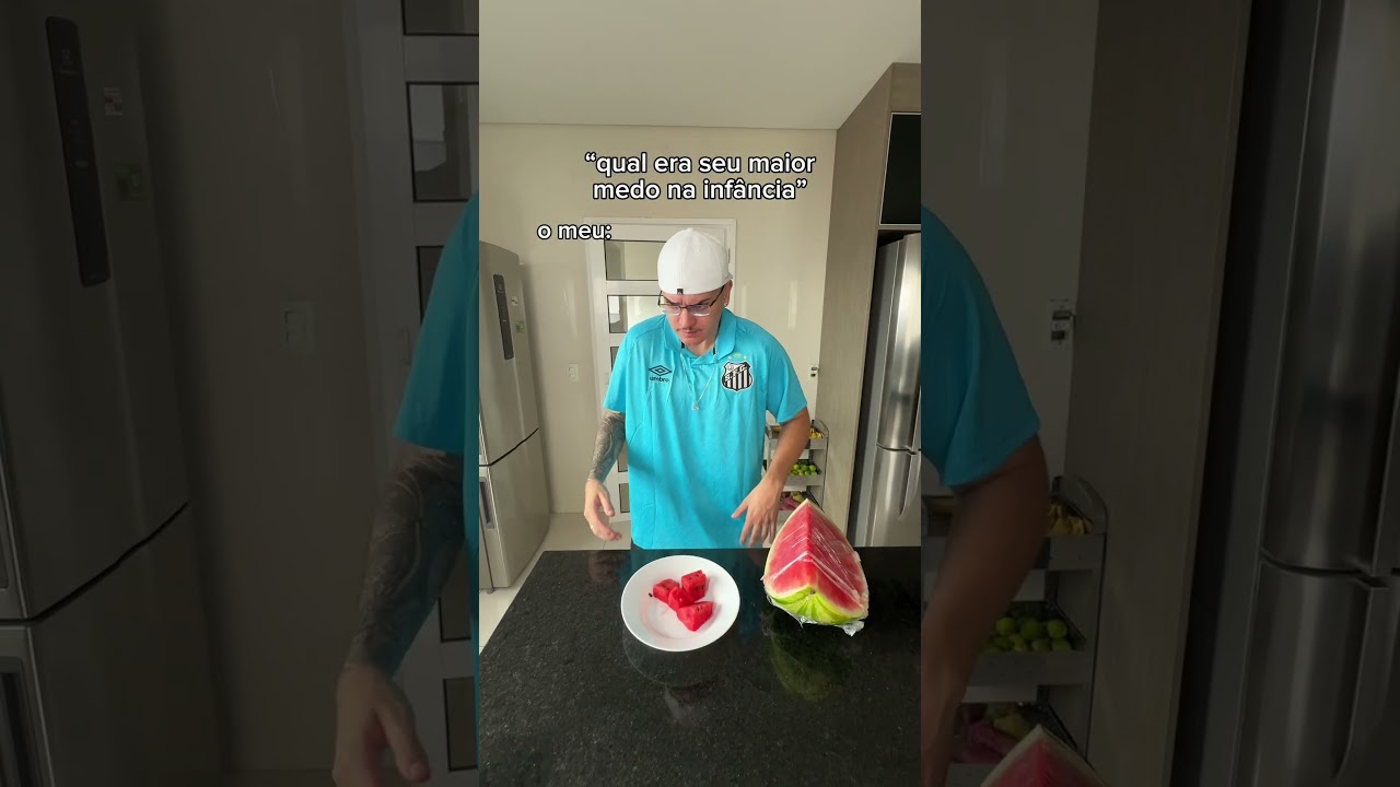 é isso que acontece quando você come melancia com semente