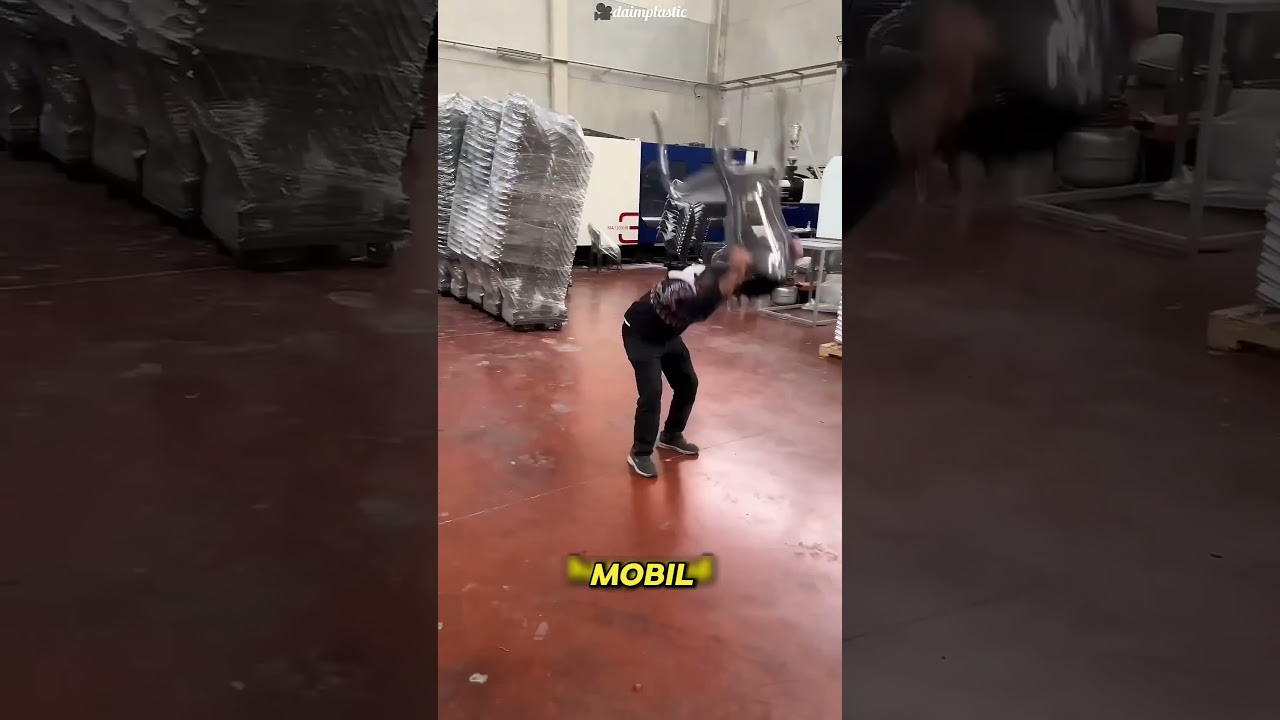 “Digilas Truk, Dibanting, Diparkirin Mobil, Kursi Masih Utuh!”