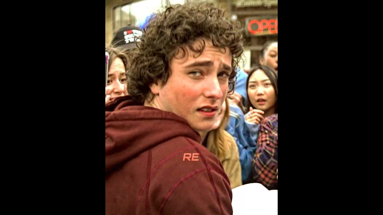 Superman's Family Deal With Being Famous #shorts