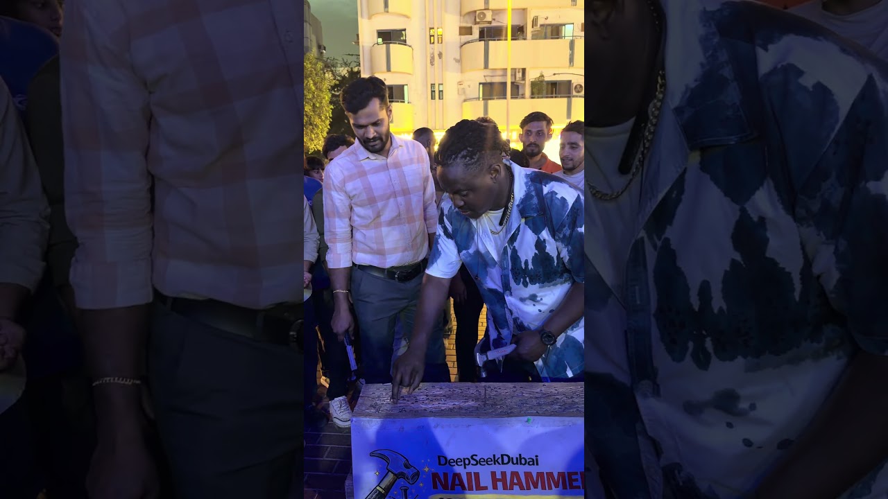 Will he get double prizes? Wait for it!#deepseekdubai #hammerstrength#hammernailchallenge