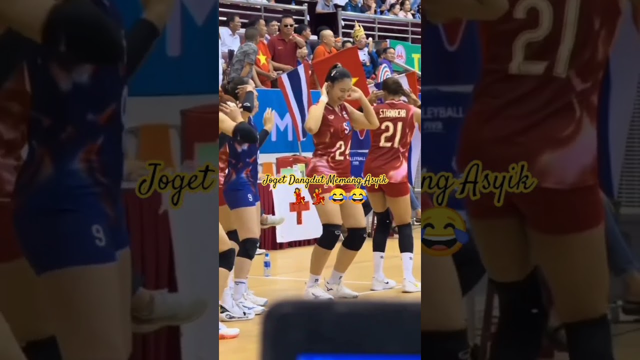 Momen Pemain Volleyball Thailand Bergoyang 😂#shotrs #volleyball #joget