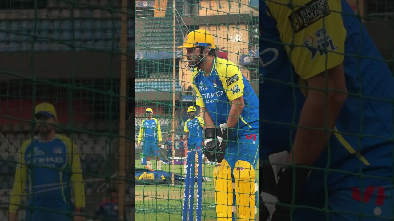 Rule No. 1: Don’t step out when Thala’s behind the stumps Rule No. 2: Read Rule No. 1 again 😂💪